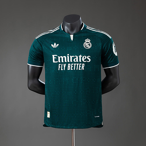 Real Madrid 2026/27 II Versão jogador Versão torcedor